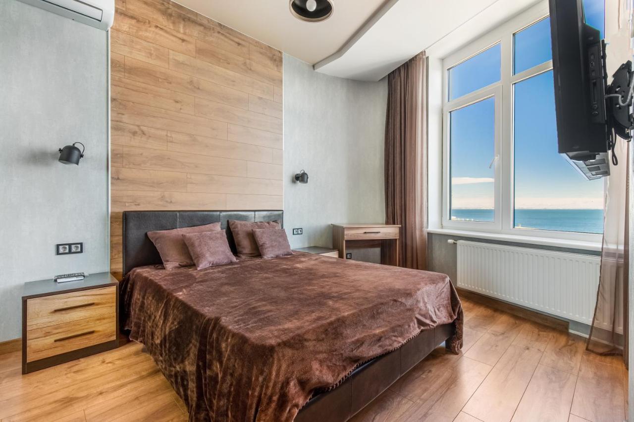 Sea Symphony Wood Style Apartment Odessa Exterior foto